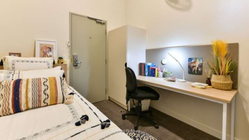 Single Room Corner Deluxe - 2