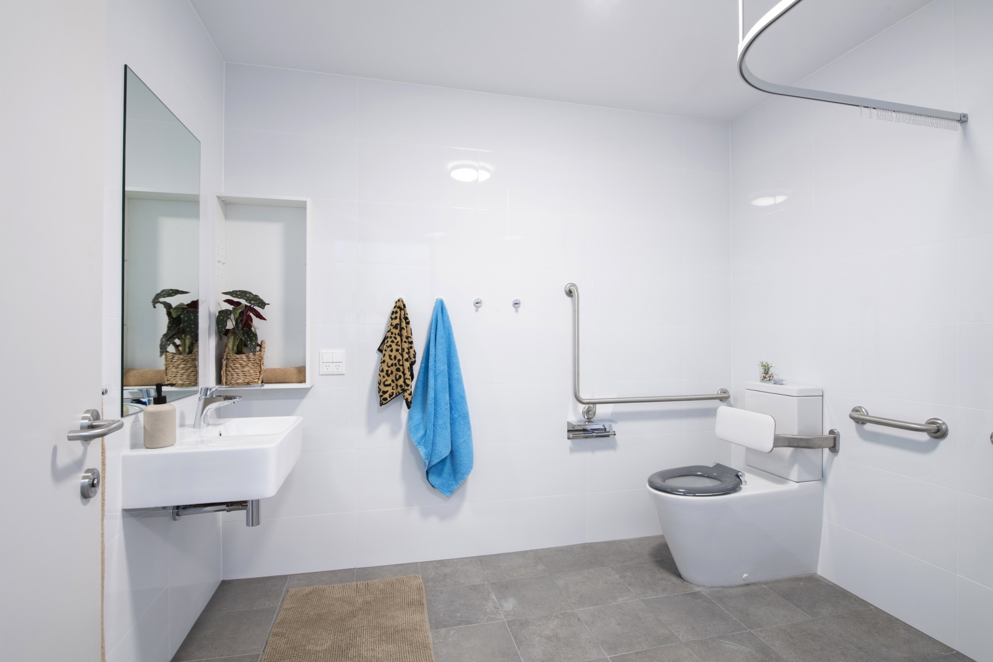  Accessible Studio  -  UniLodge at Curtin - Twin Dolphin Hall  - Gallery -  4