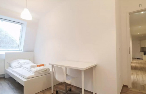 Spacious single bedroom in Kreuzberg - Gallery - 3