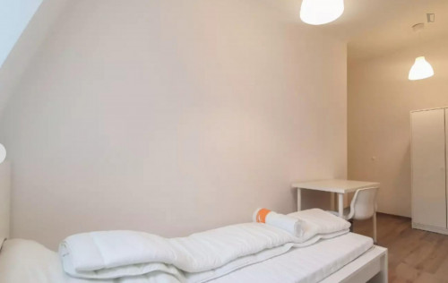 Spacious single bedroom in Kreuzberg