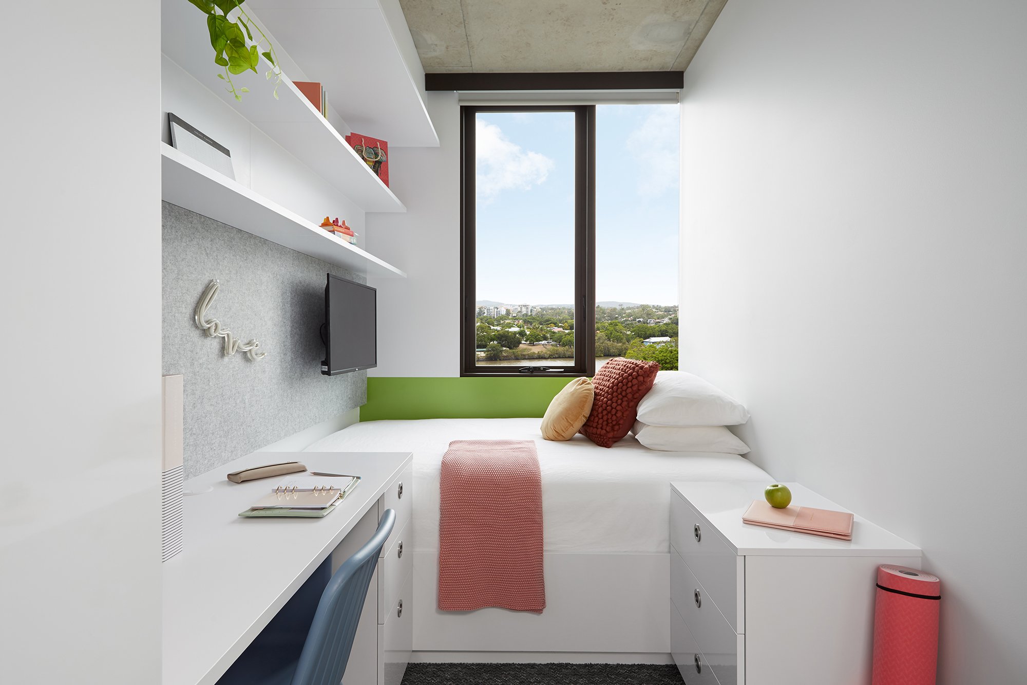  Double Bed, 2 Bed Apartment With Balcony  -  Scape Toowong  - Gallery -  1