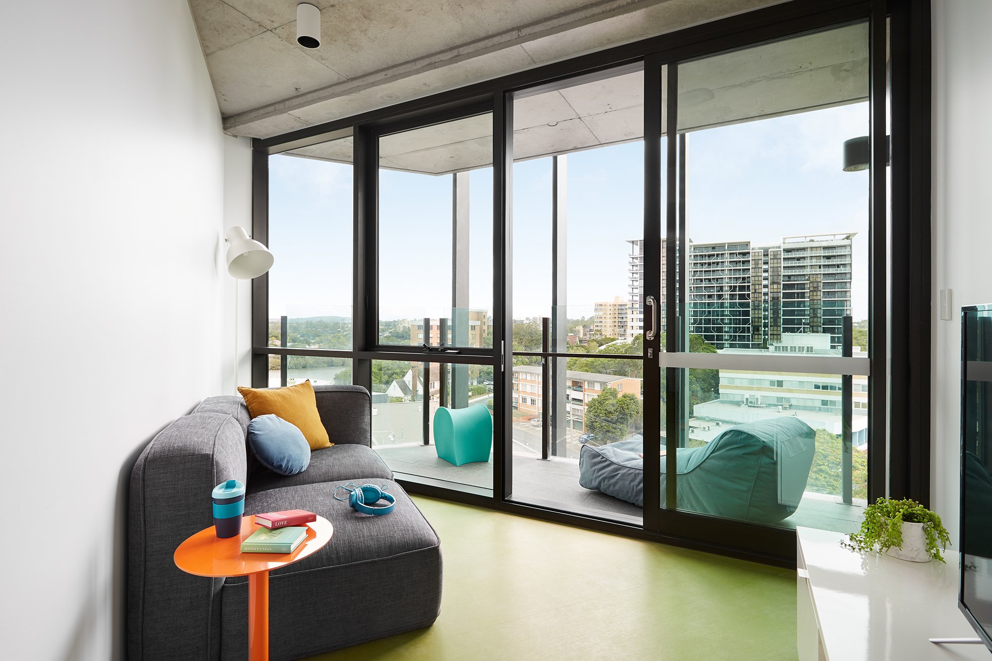  Double Bed, 2 Bed Apartment With Balcony  -  Scape Toowong  - Gallery -  11