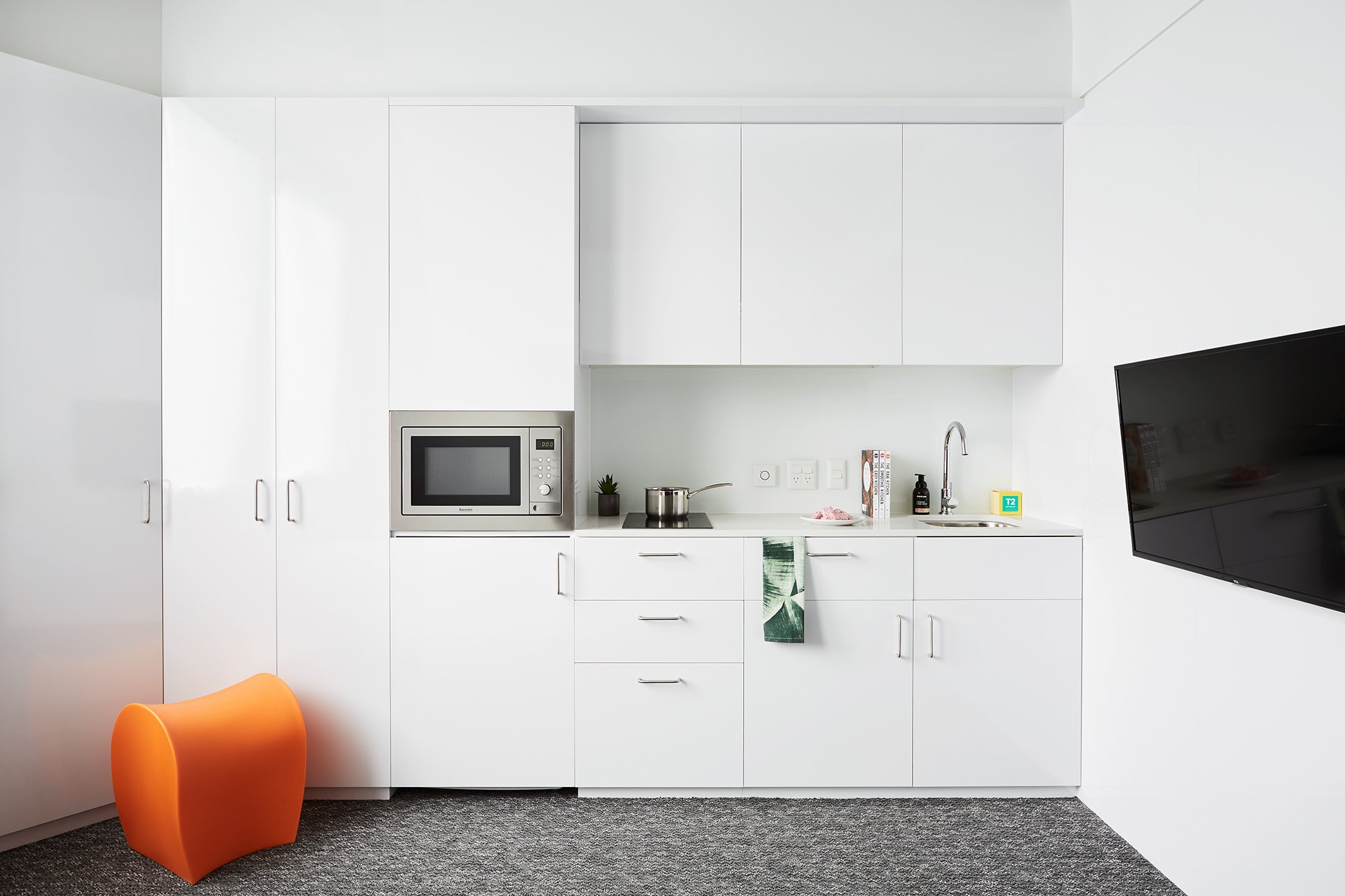  Double Bed, Large Studio Apartment, Standard View  -  Scape Toowong  - Gallery -  3