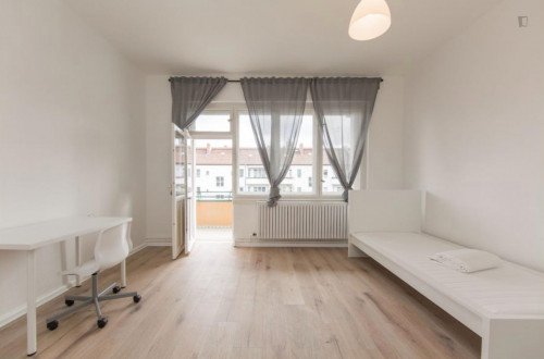 Single Bedroom with balcony in 3-bedroom Apartment