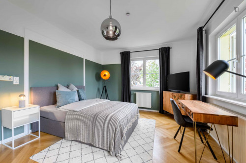 Charming double bedroom in Gablenberg